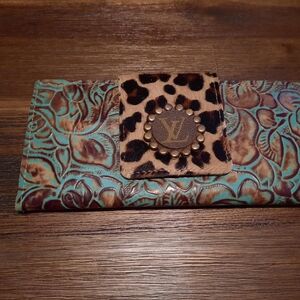 Leopard Accent Turquoise Floral Women's Clutch